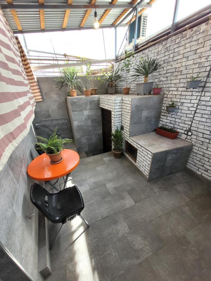 Дом 33 Возле Клиники Астхик Villa เยเรวาน ภายนอก รูปภาพ