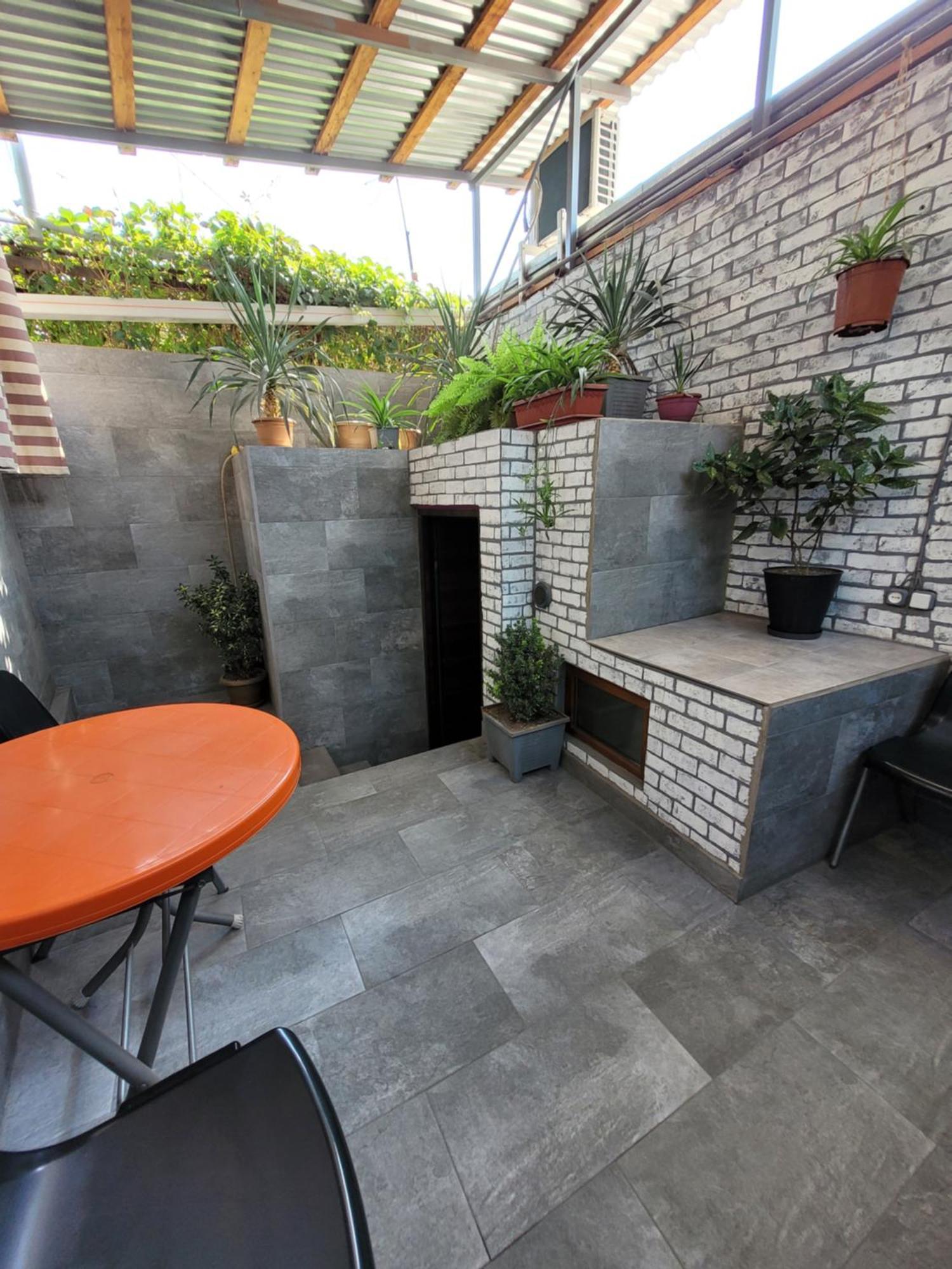 Дом 33 Возле Клиники Астхик Villa เยเรวาน ภายนอก รูปภาพ